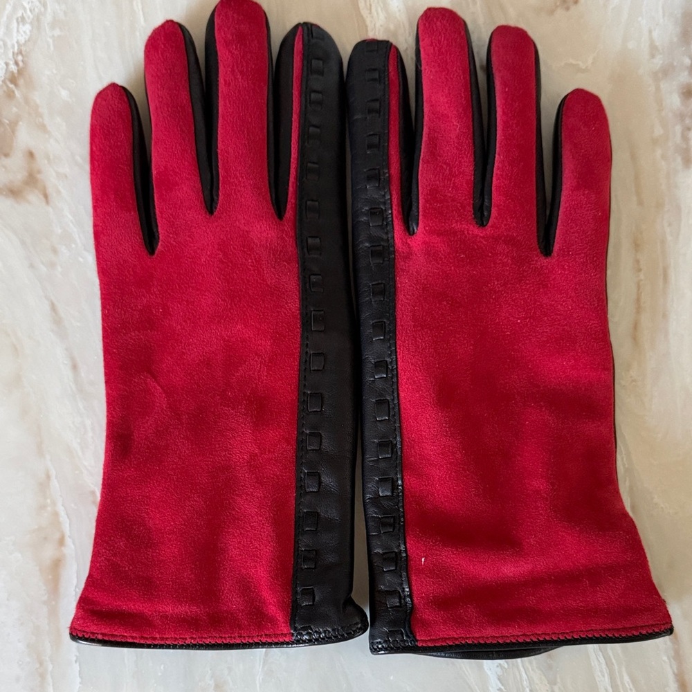 Maus & Hoffman Red and Black Women's Gloves